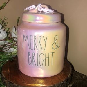 New Rae Dunn Merry & Bright Christmas canister.